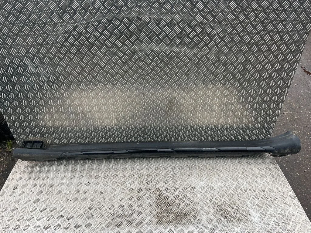 Sill – Porsche Taycan 9J1 (2019-)