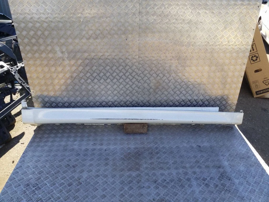 Lävepakk 8056468