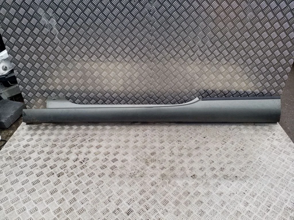 Lävepakk 3W8853851E