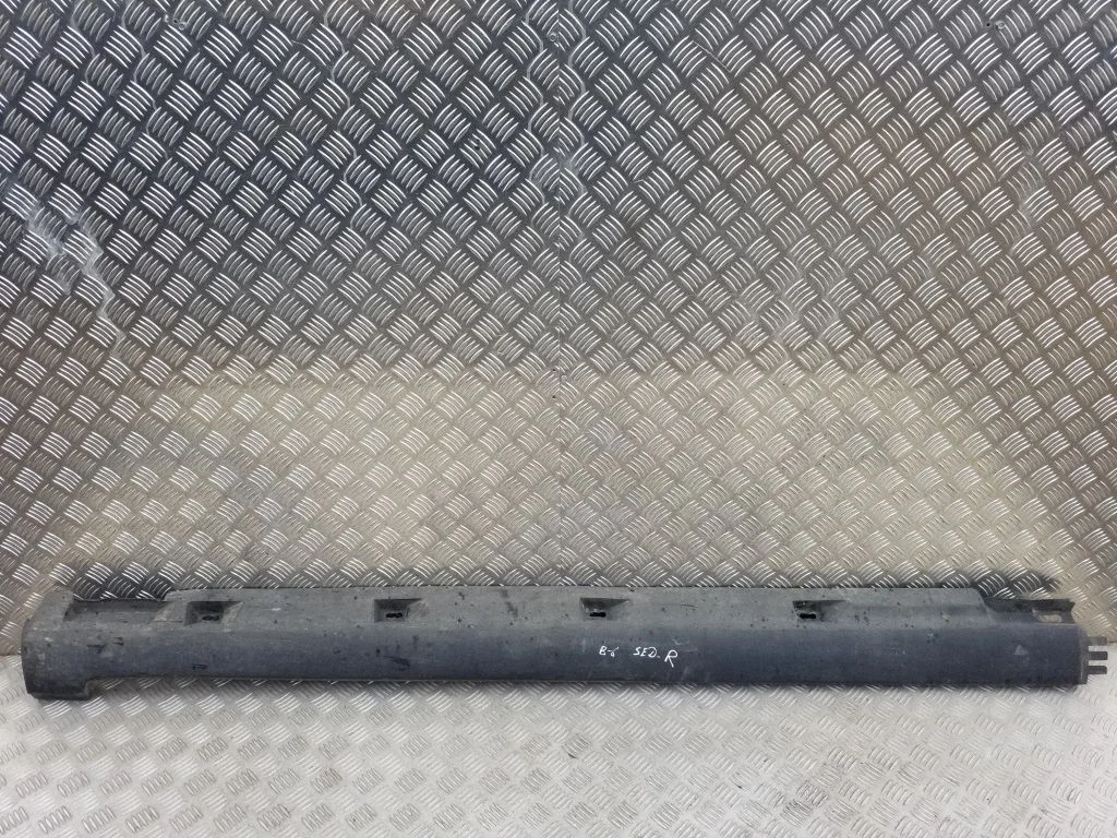 Lävepakk 3C0853856A