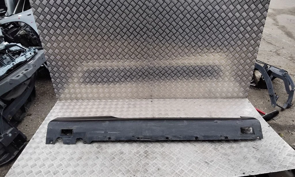 Sill 8J0853856D