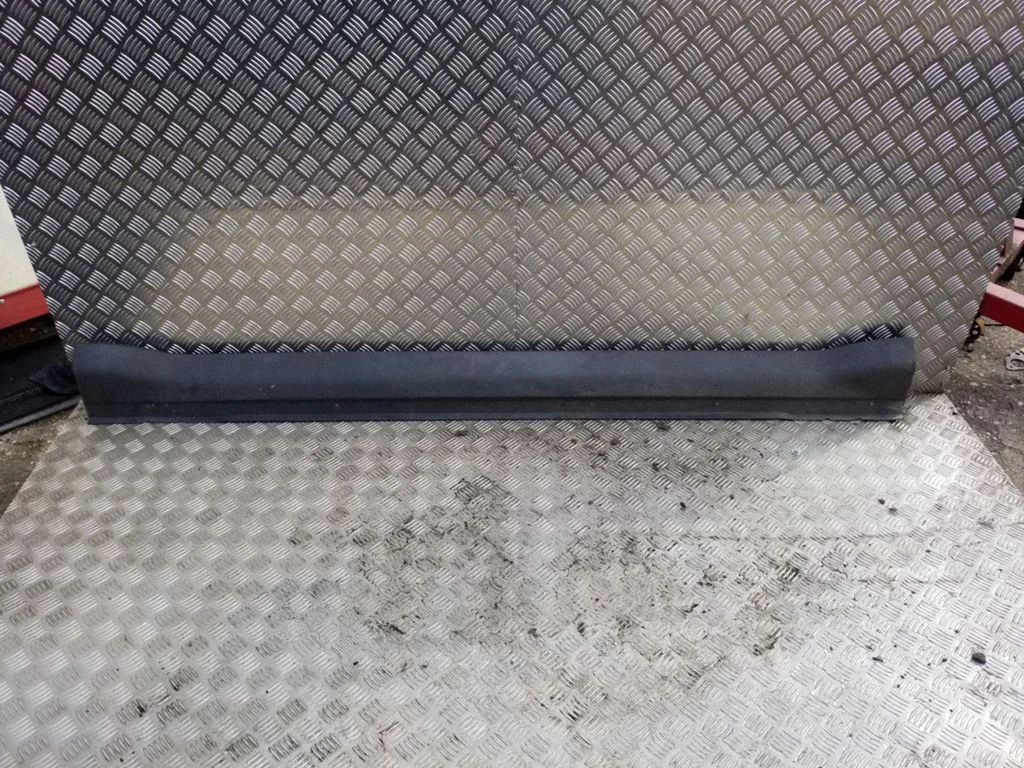 Sill 6512A02502