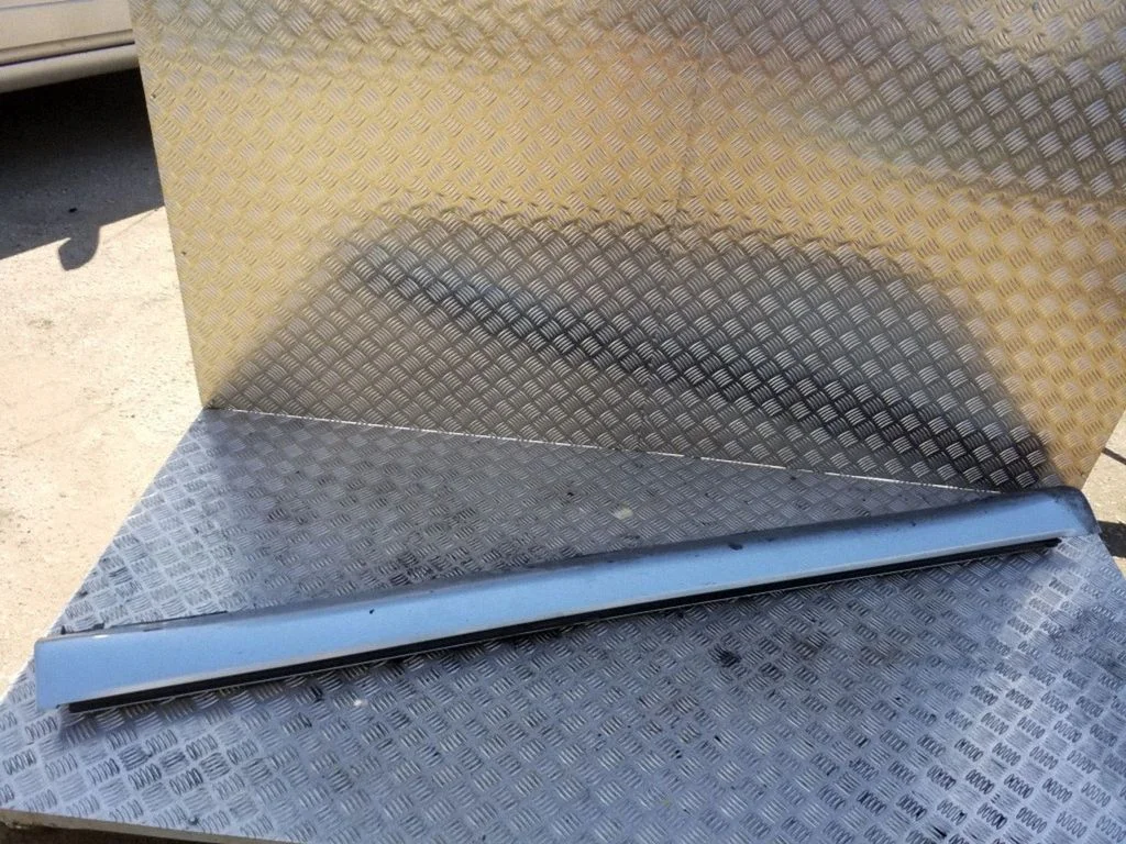 Sill – Toyota Corolla Verso AR10 (2004-2009)