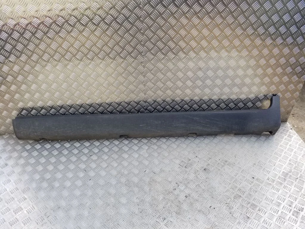 Sill 8V41S10155AC