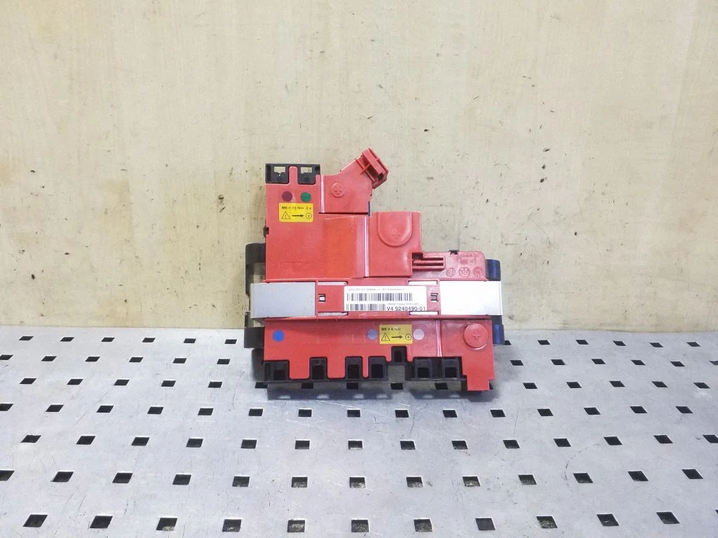 Plussjuhtmete ühendussõlm 61149240490