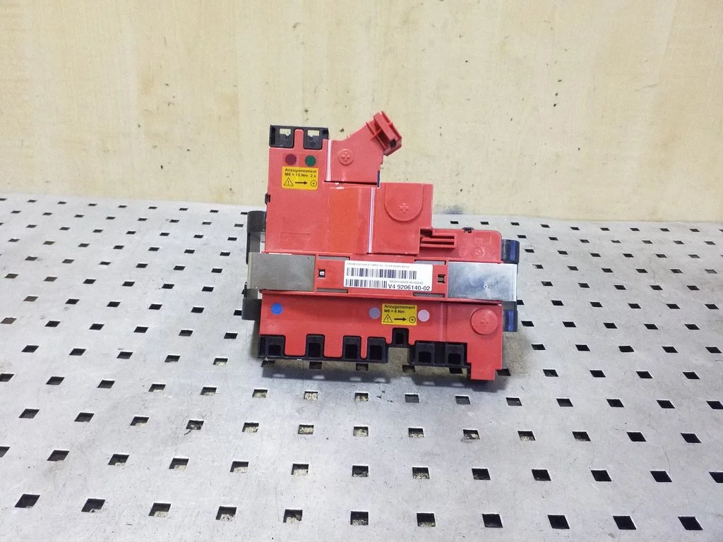 Plussjuhtmete ühendussõlm 9206140