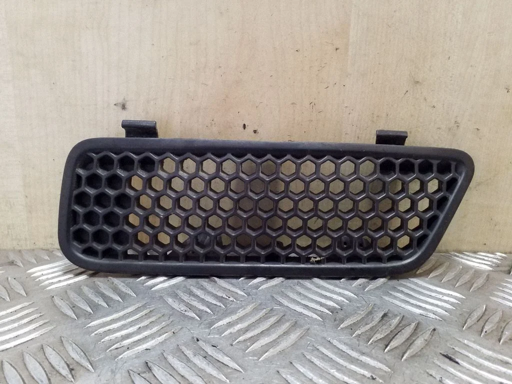 Atrapa przednia (grill) – Renault Scenic I (1996-2003)