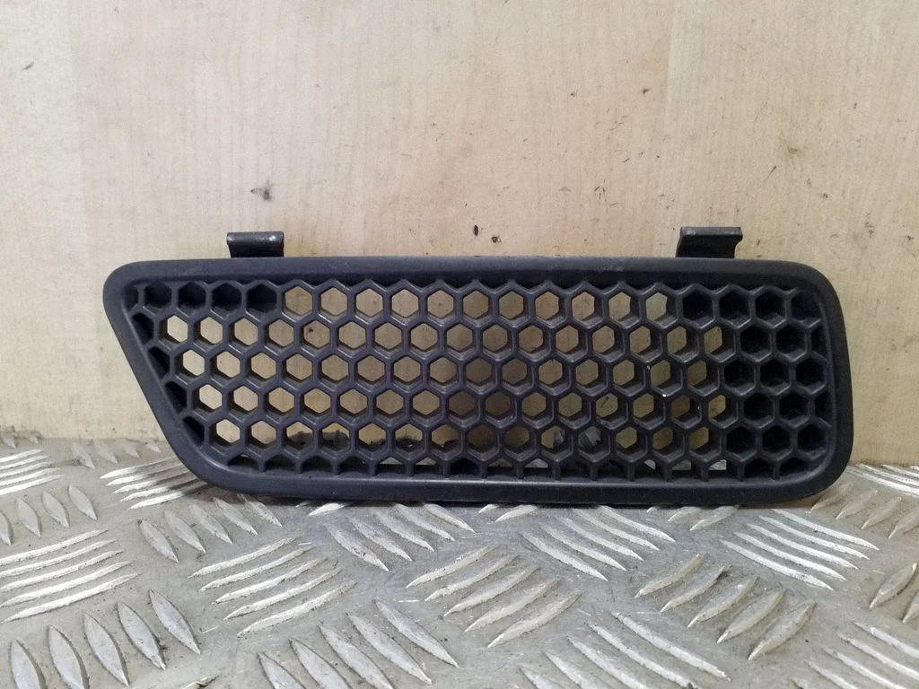 Atrapa przednia (grill) – Renault Scenic I (1996-2003)