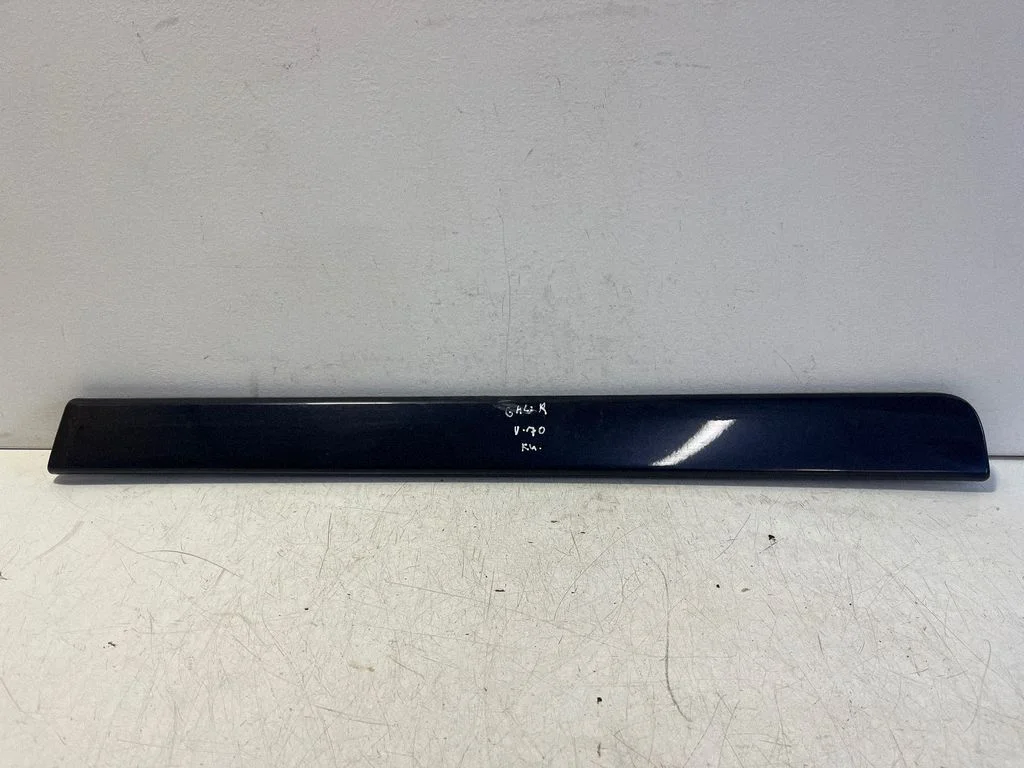 Rear door trim (molding) – Volvo V70 (2000-2004)