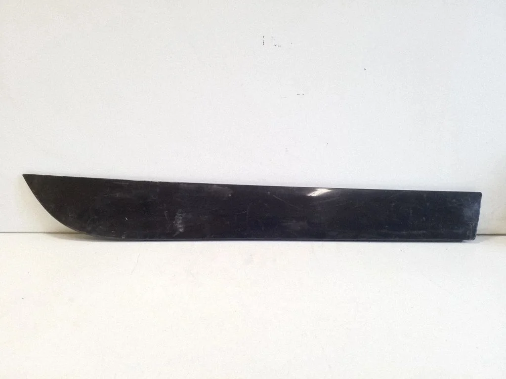 Listwa drzwi tylnych 4F0853970J