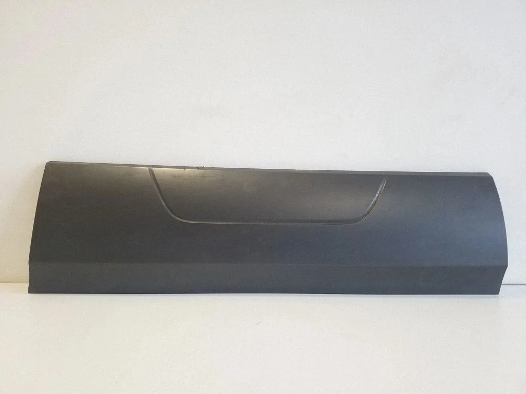 Tagaukse liist (mold) 8U0853969