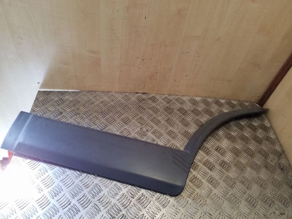Tagaukse liist (mold) 96439711
