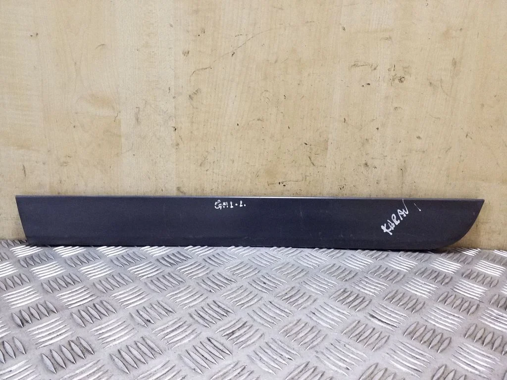 Rear door trim (molding) 8E0853969