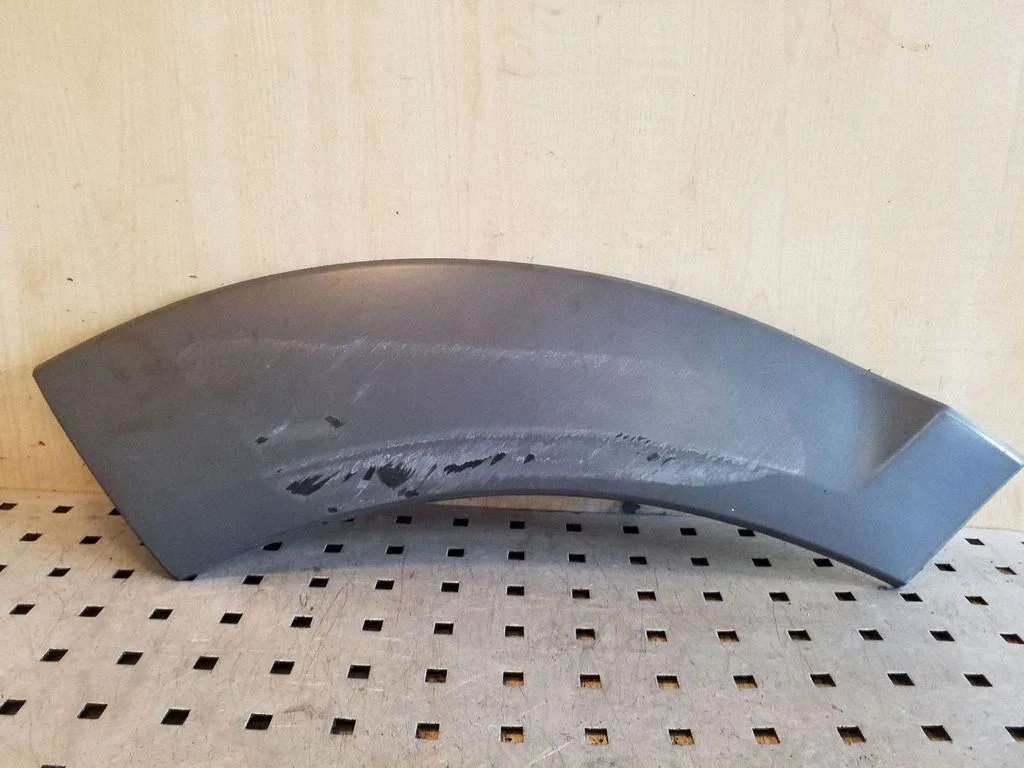 Rear door trim (molding) – Audi Q7 4L (2005-2015)
