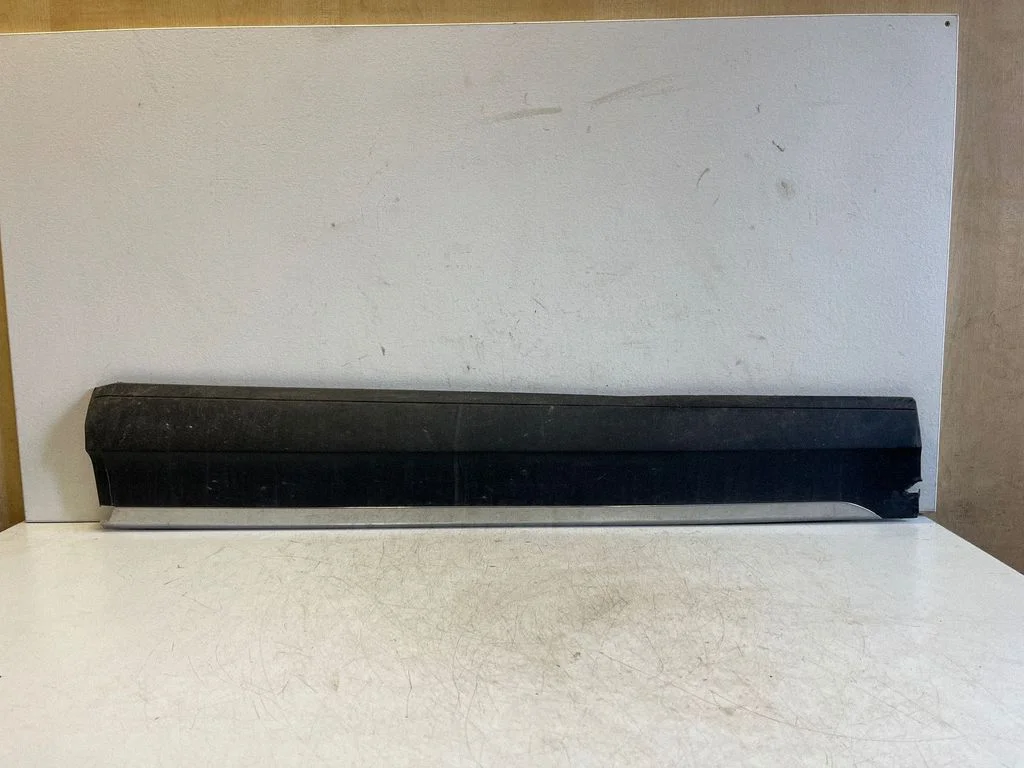Esiukse liist (mold) 2GA854939AF