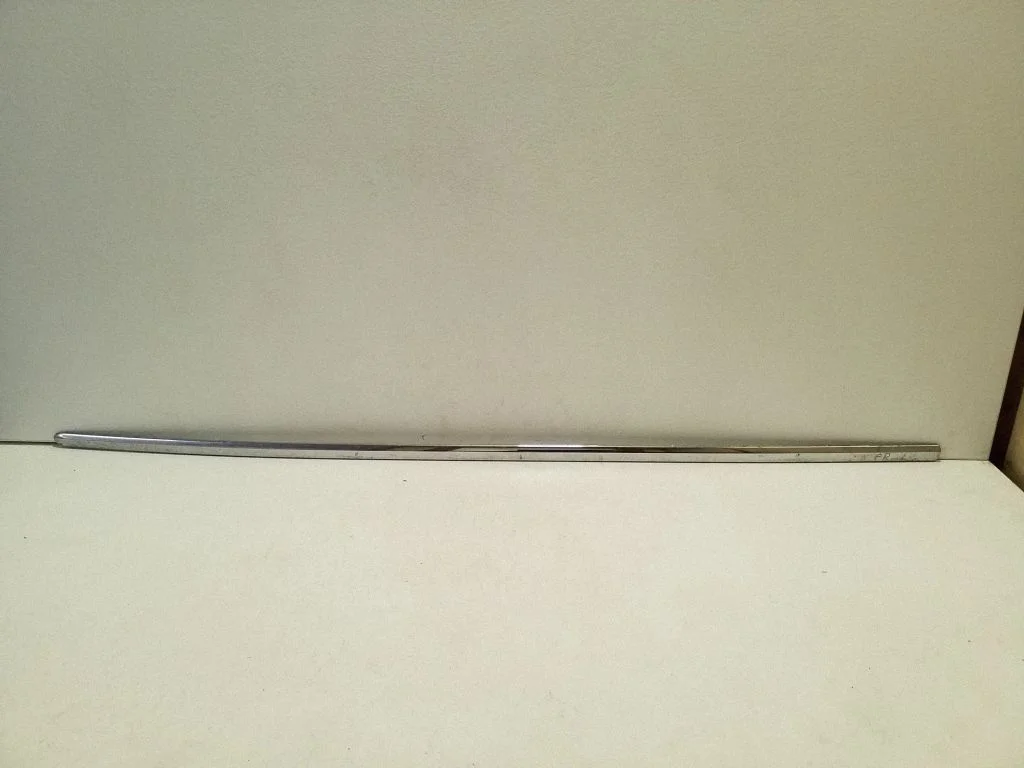 Esiukse liist (mold) 3C0853515A