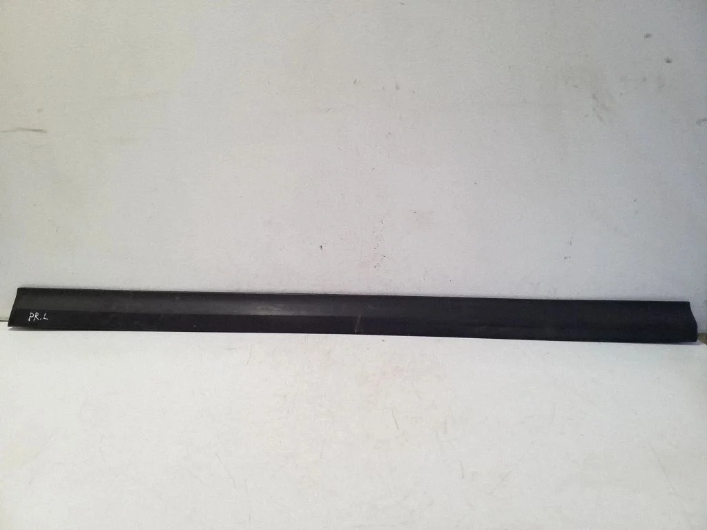 Esiukse liist (mold) 3A0853515