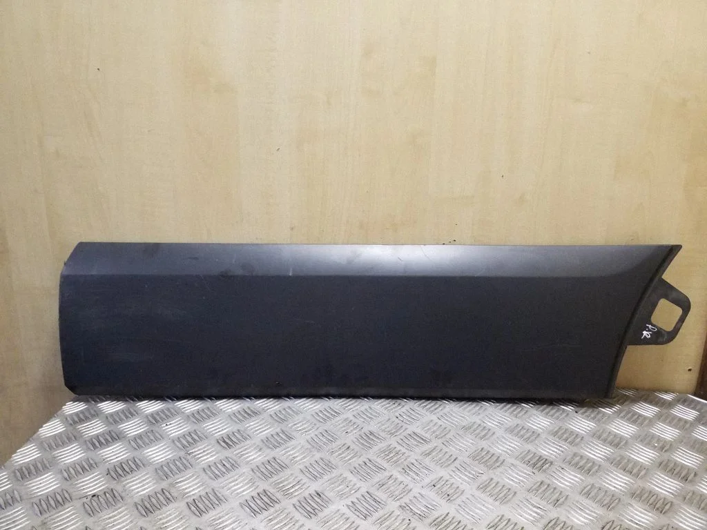 Priekšējo durvju apdare (molings) BK31V20780AGW