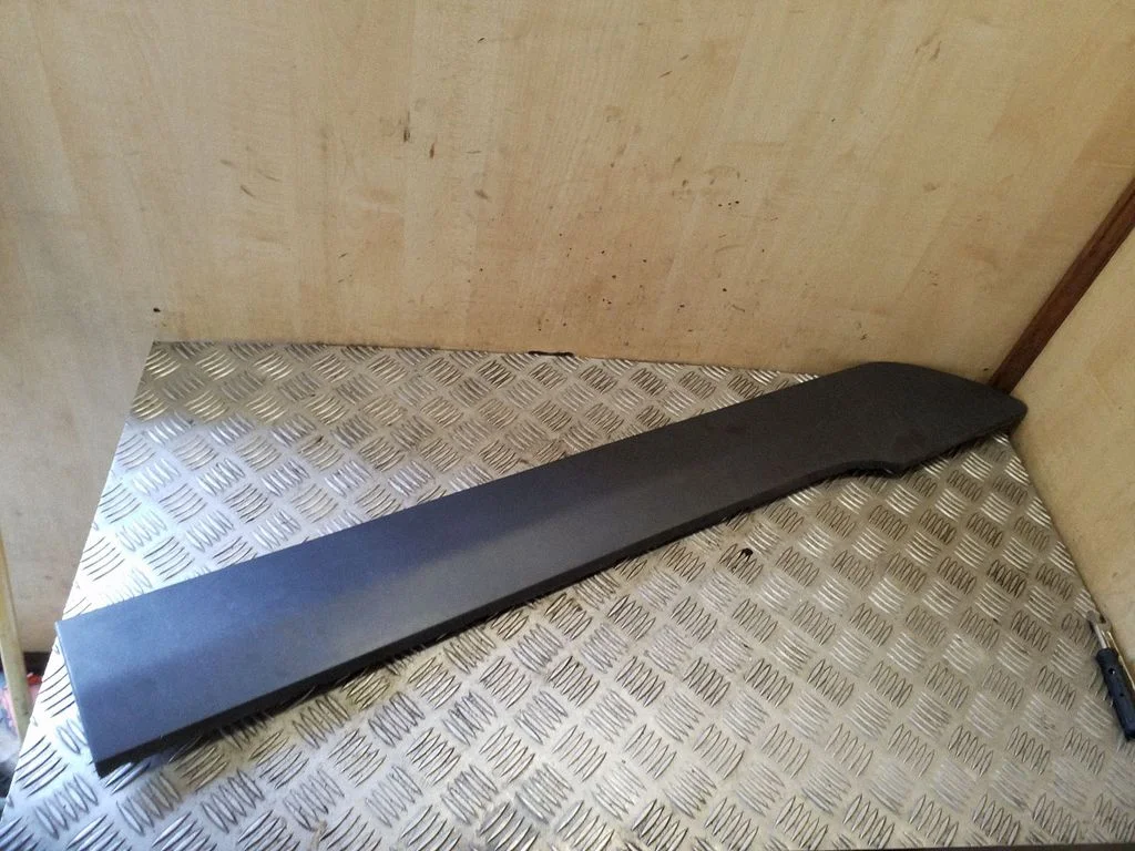 Front door trim (molding) – Ford Transit Custom (2013-2023)