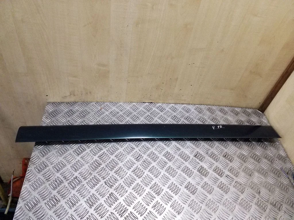 Front door trim (molding) 4A0853952A
