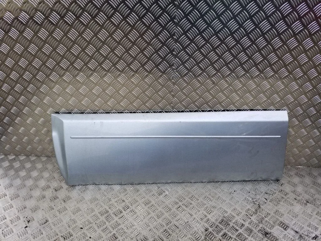 Front door trim (molding) 5727A035