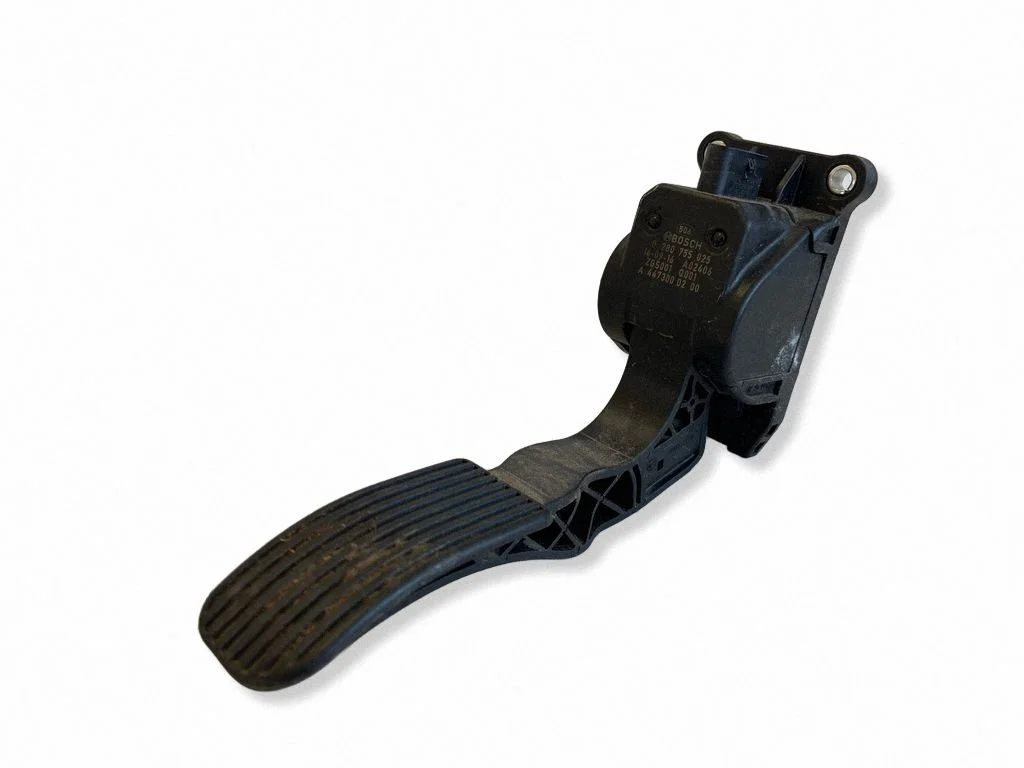 Accelerator throttle pedal – Mercedes-Benz Vito Viano W447 (2014-)
