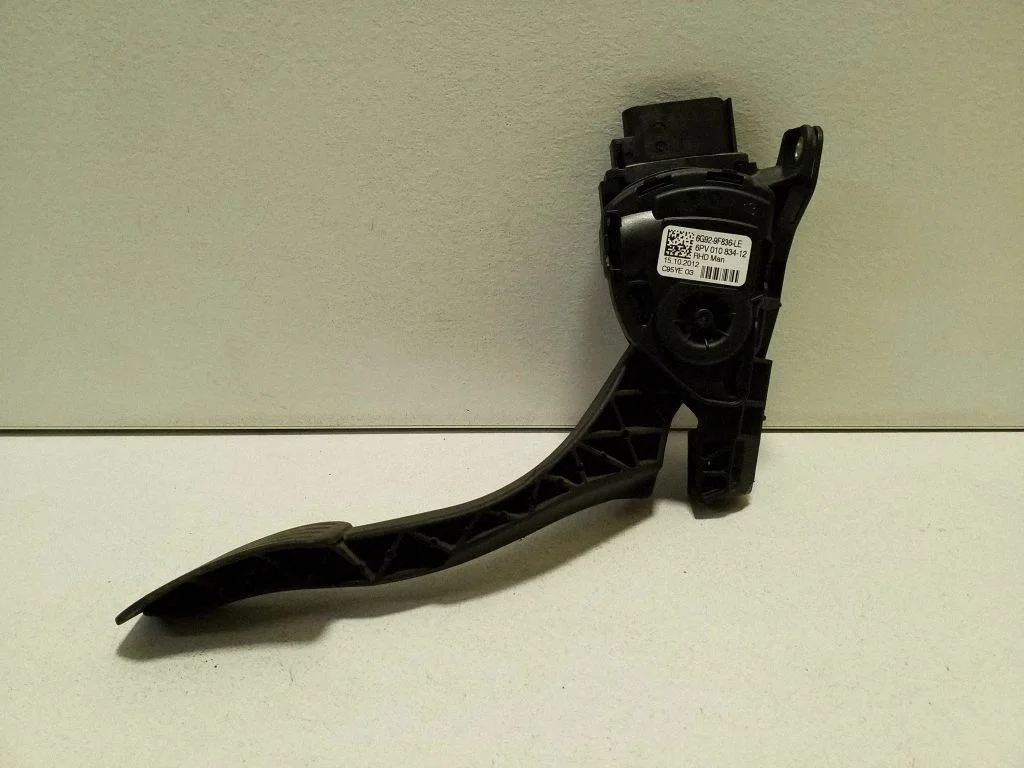 Akseleratora pedālis 6G929F836LE