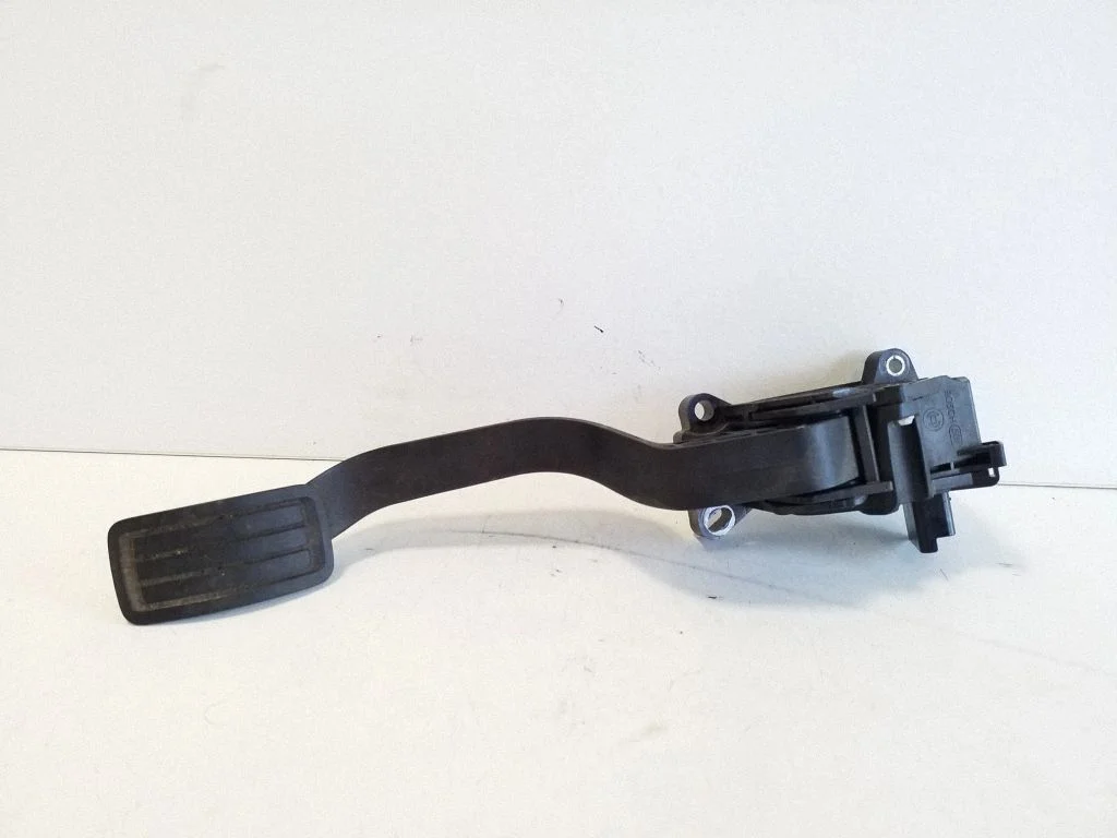 Accelerator throttle pedal – Citroen C4 Grand Picasso (2013-2018)