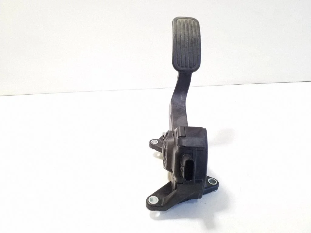 Accelerator throttle pedal 7811002211