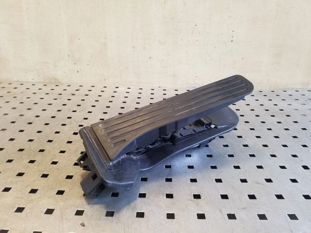 Gaasipedaal – Volkswagen Golf Plus (2005-2013)