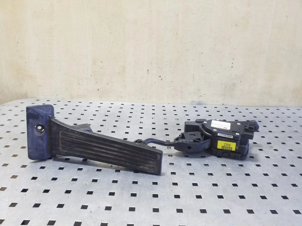 Gaasipedaal 327002S910