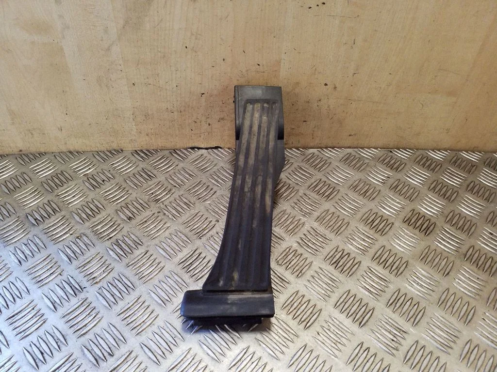 Accelerator throttle pedal 35406762480