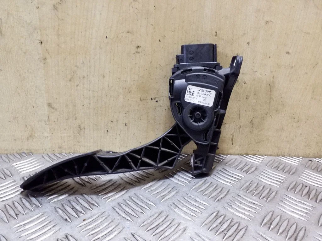 Gaasipedaal – Volvo S60 (2011-2013)