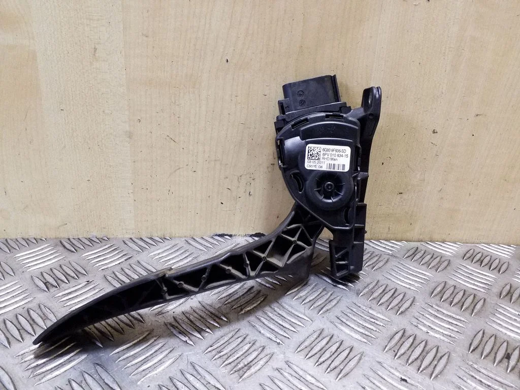 Pedał gazu 6G929F836SD