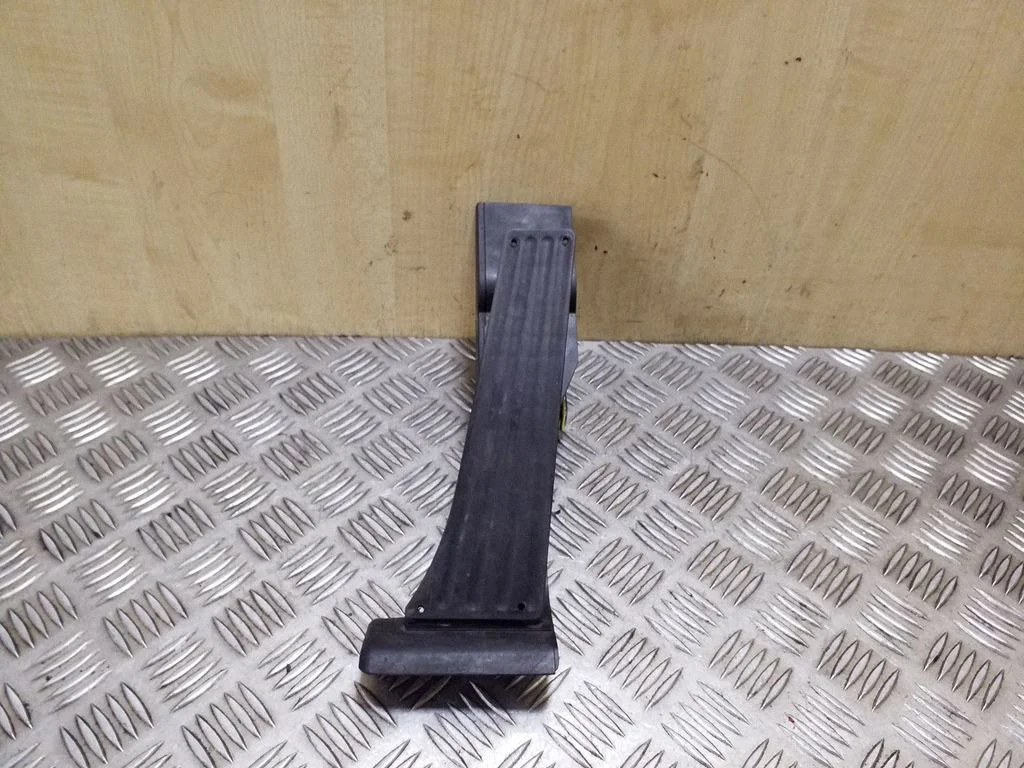 Accelerator throttle pedal 35406762480