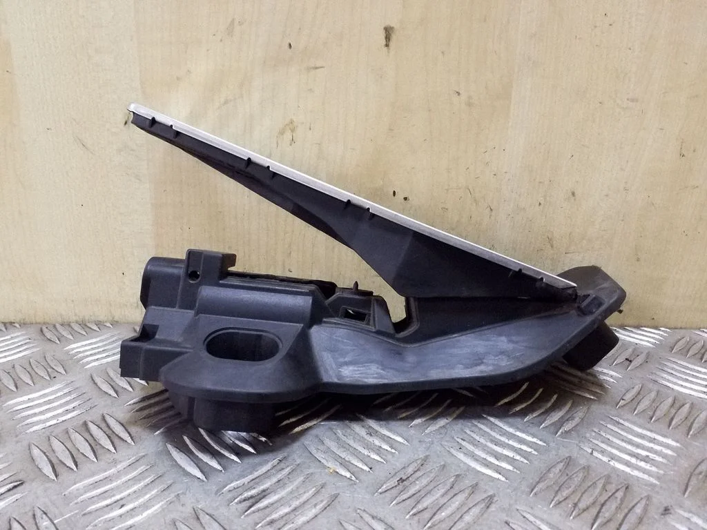 Accelerator throttle pedal 1K2721503L