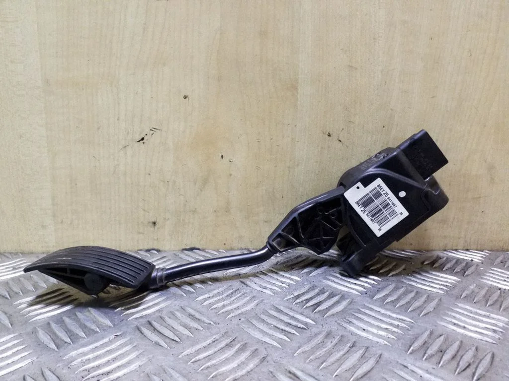Accelerator throttle pedal – Peugeot 508 RXH (2011-2018)