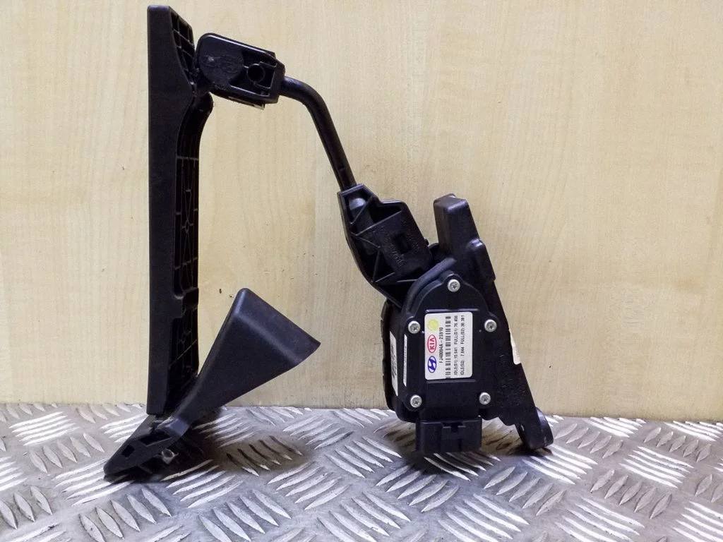 Gaasipedaal 327002S910