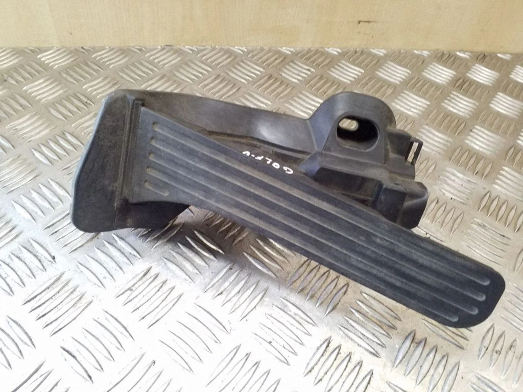 Accelerator throttle pedal 6PV00874500