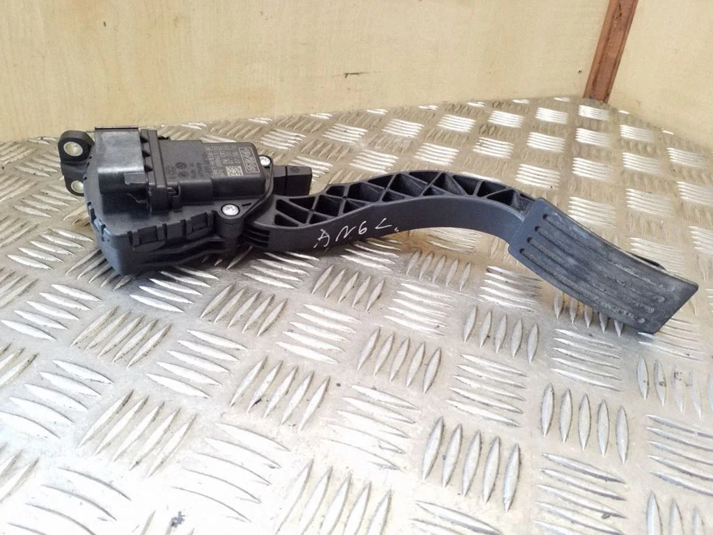 Accelerator throttle pedal 3N619F836BF – Mazda 3 II (2009-2013)