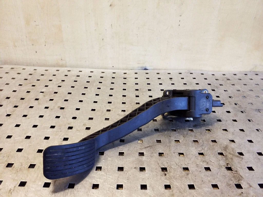 Accelerator throttle pedal – Citroen C4 Grand Picasso (2007-2013)
