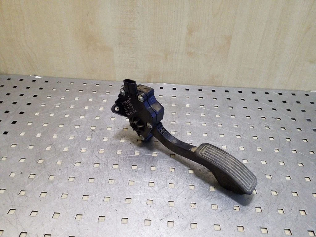 Accelerator throttle pedal 7811042010
