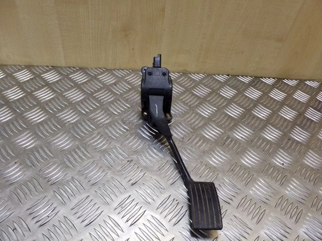 Accelerator throttle pedal 0280755173