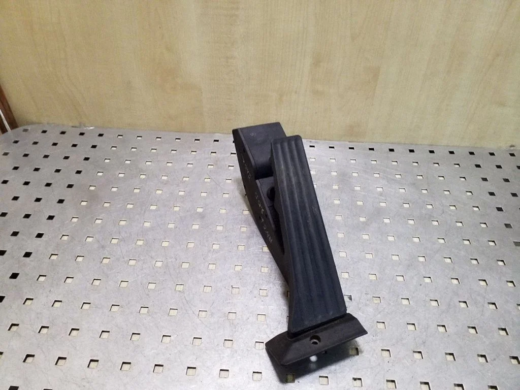 Accelerator throttle pedal 35426769182