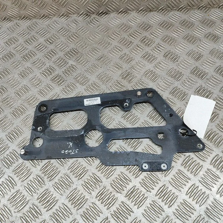 Muu kereosa KY5350257AB