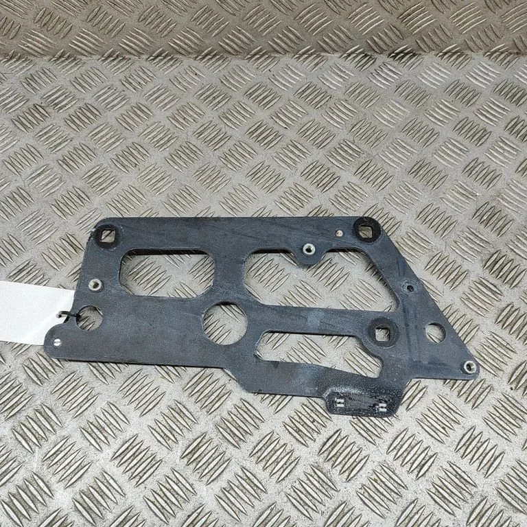 Muu kereosa KY5350256AB