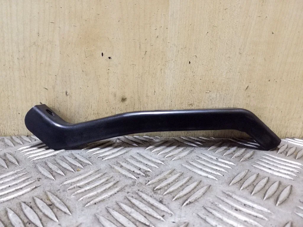 Radiator support slam panel bracket – Audi A6 Allroad C6 (2006-2011)