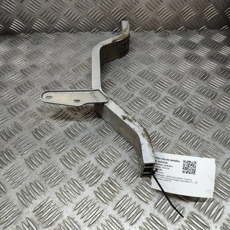 Muu kereosa A2056100065