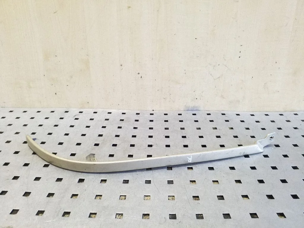 Under headlight/headlamp trim 8A0853208A