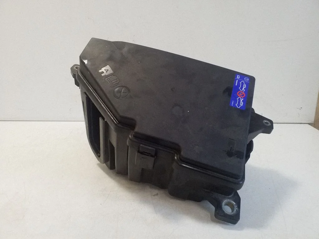 Fuse box set 31398001